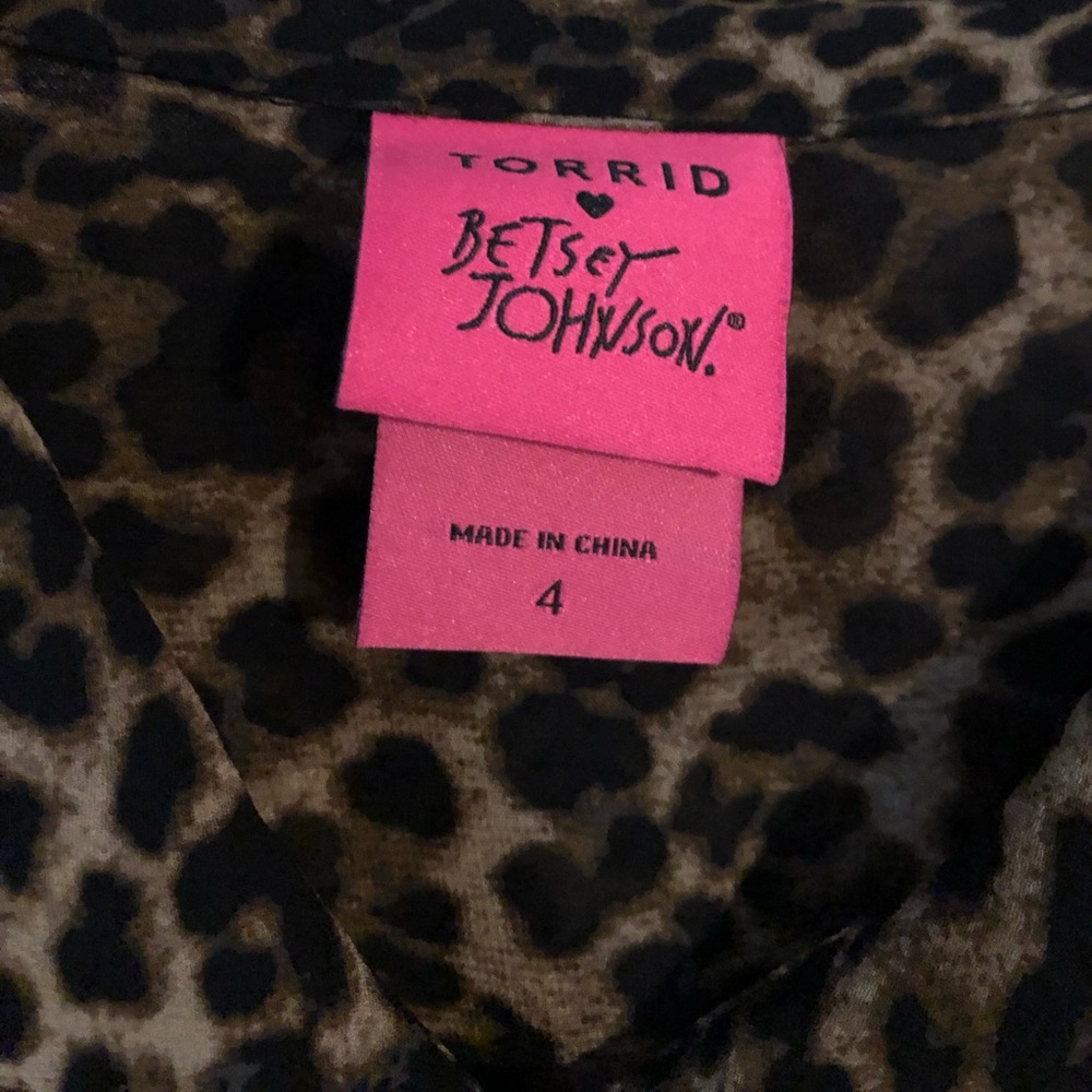 BETSEY JOHNSON for TORRID chiffon leopard tunic